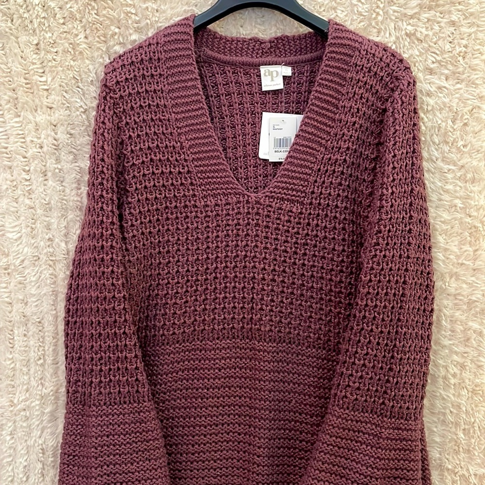 Adyson Parker, Bell sleeved XL sweater in mauve.  NWT